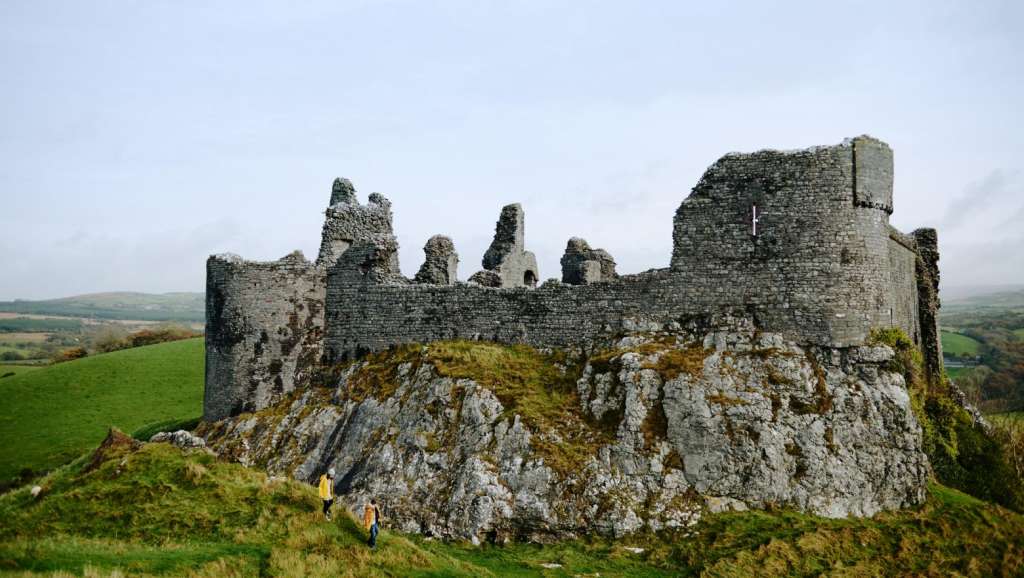 Castle Carreg Cennen, Carmarthenshire © Hawlfraint-y-Goron, Crown Copyright, VisitWales.com